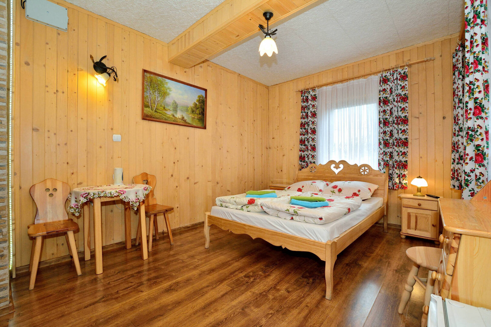  Pok&oacute;j 2 osobowy bez balkonu - Wesoła Chatka ul. Krup&oacute;wki 37a Zakopane Centrum 