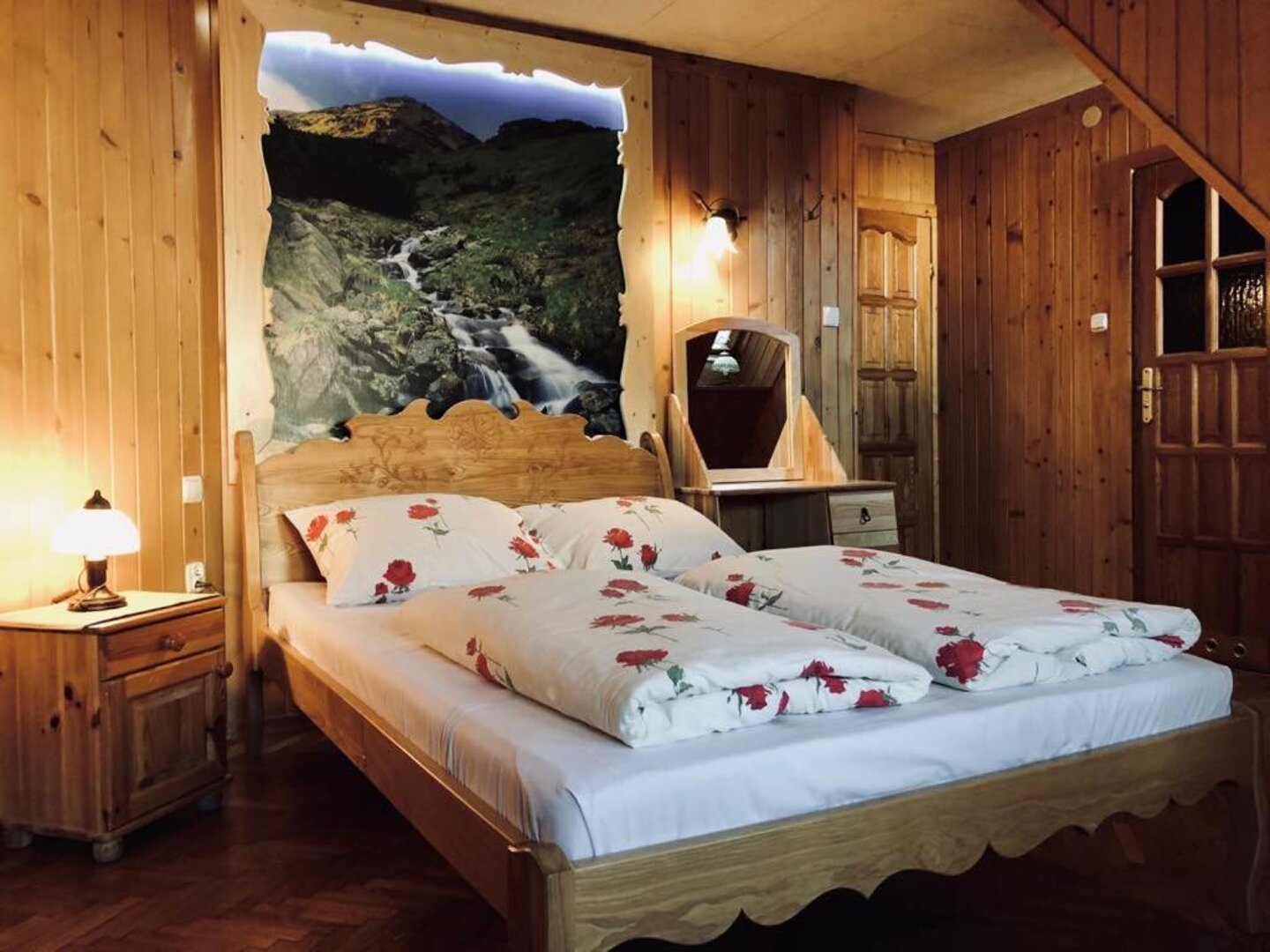 Pok&oacute;j 2 osobowy deluxe - Wesoła Chatka ul. Krup&oacute;wki 37a Zakopane Centrum 